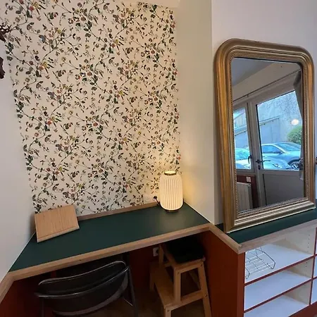 Chevreuil Au Calme Et Confortable En Centre